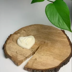 Dłonie - świeca sojowa