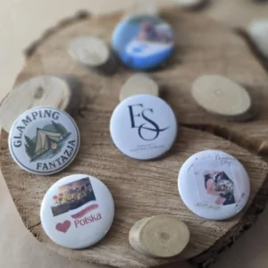 przypinki - zdjęcie